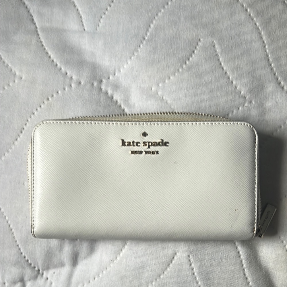 Kate Spade White Wallet